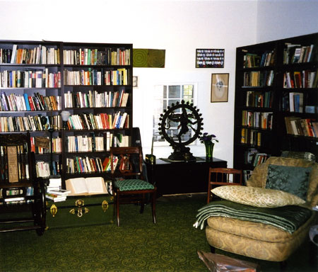 Mitchell's Way Library